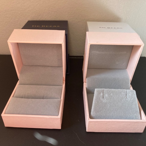 Lot of De Beers and Anabel Aram Jewelry Boxes - Picture 3 of 8